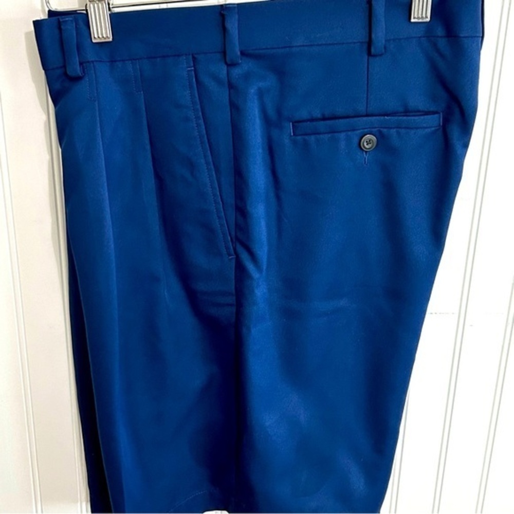 PGA TOUR MEN’S GOLF SHORTS SIZE 34